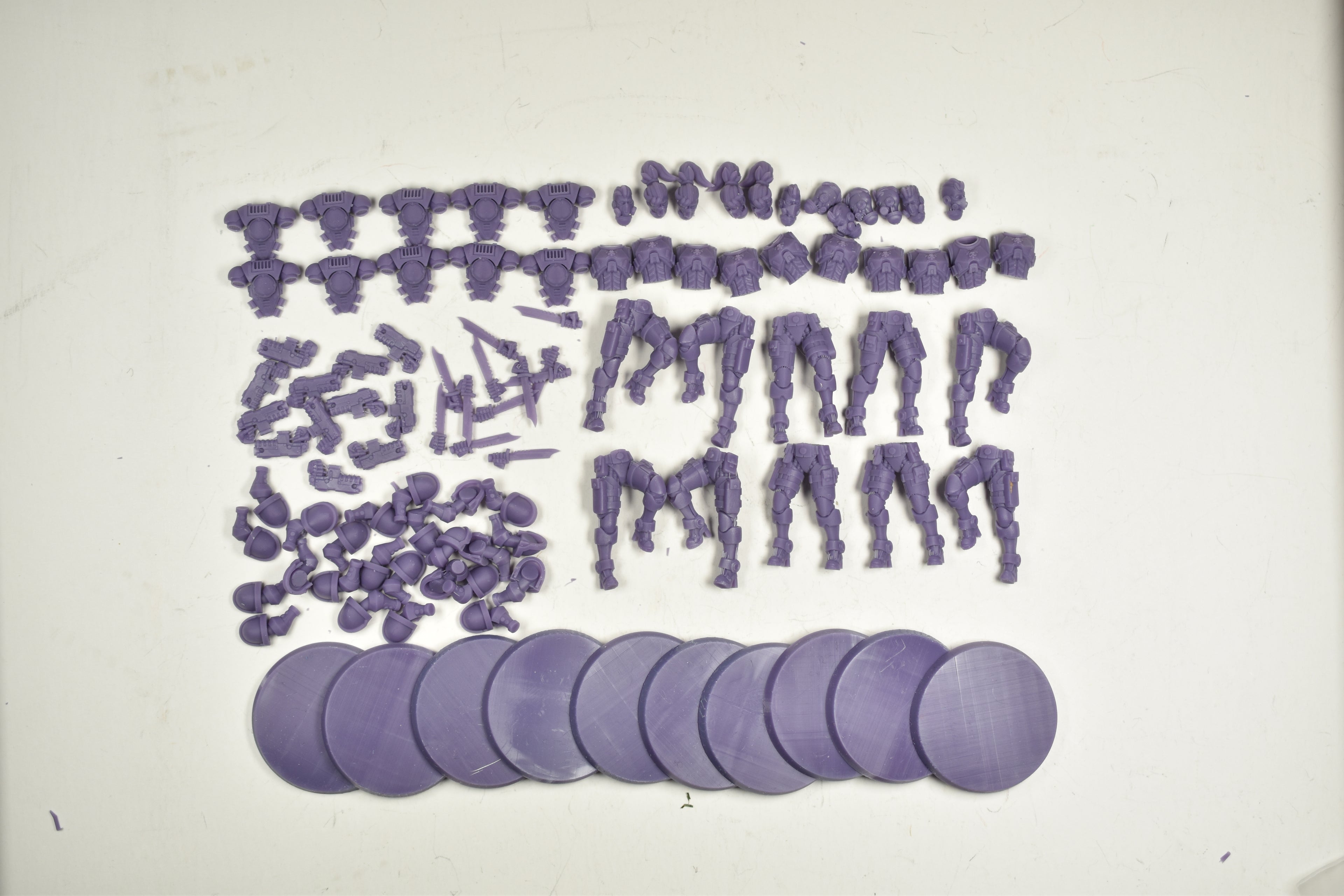 Female Space Warrior squad (10 models). 3D printed minis.